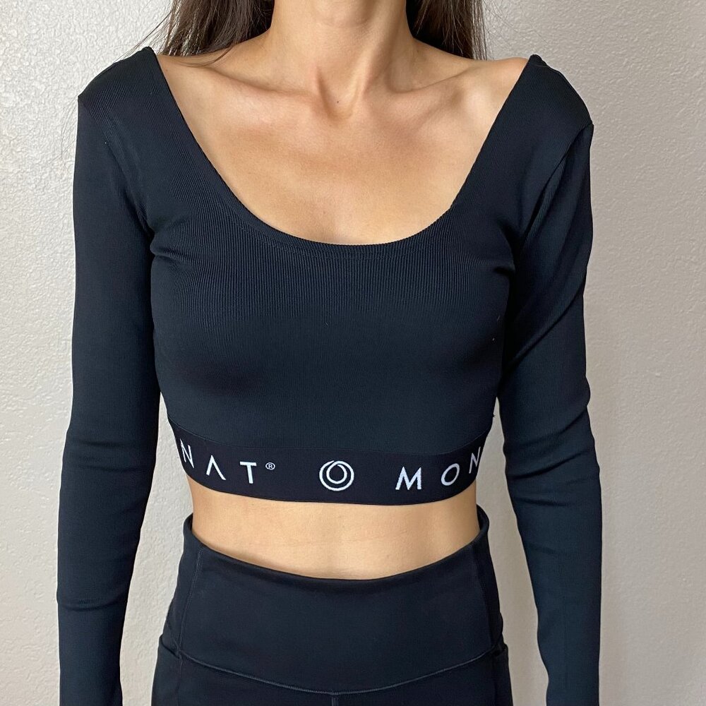 Monat Crop Top